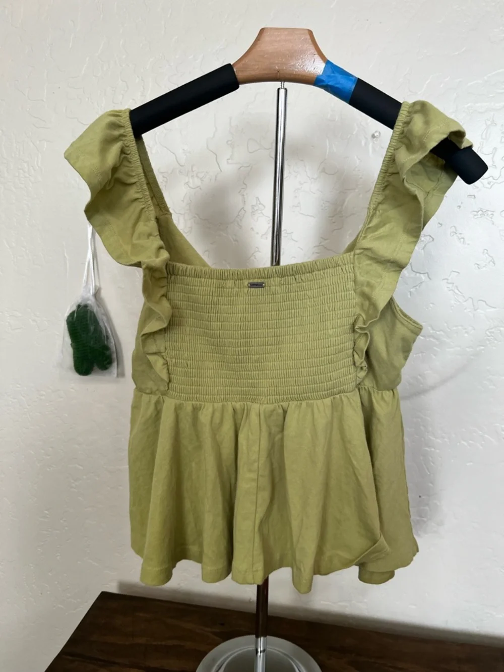 O'Neill Flowy Ruffle Tank Top - Picture 4 of 5